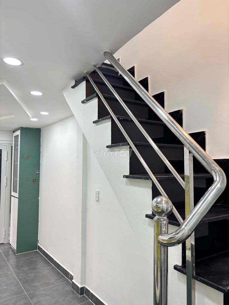 chính chủ nhà đẹp Hàng Xanh gần hẻm xe tải 3 tỷ nhỉnh - Ảnh 2