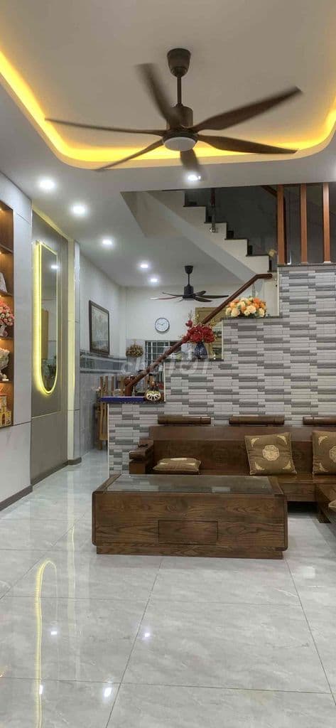 CC bán nhà SHR An Phú Đông, q12 1 trệt 1 lầu mới xây hướng Nam