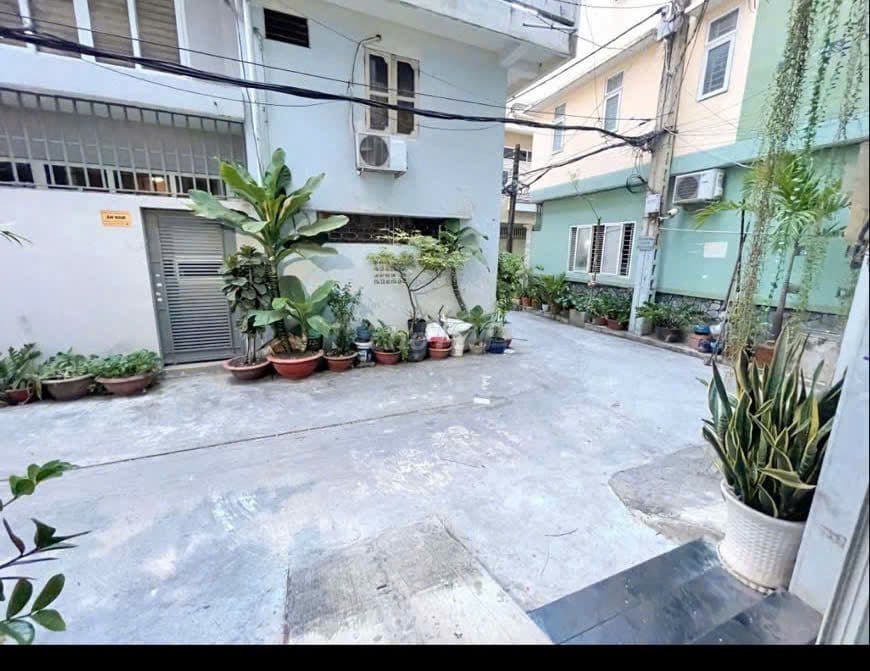 Bán gấp nhà 3MT HXH Cao Thắng(kế Hà Đô Q10)DT:4.3x14m 3 Tầng-sổ hồng