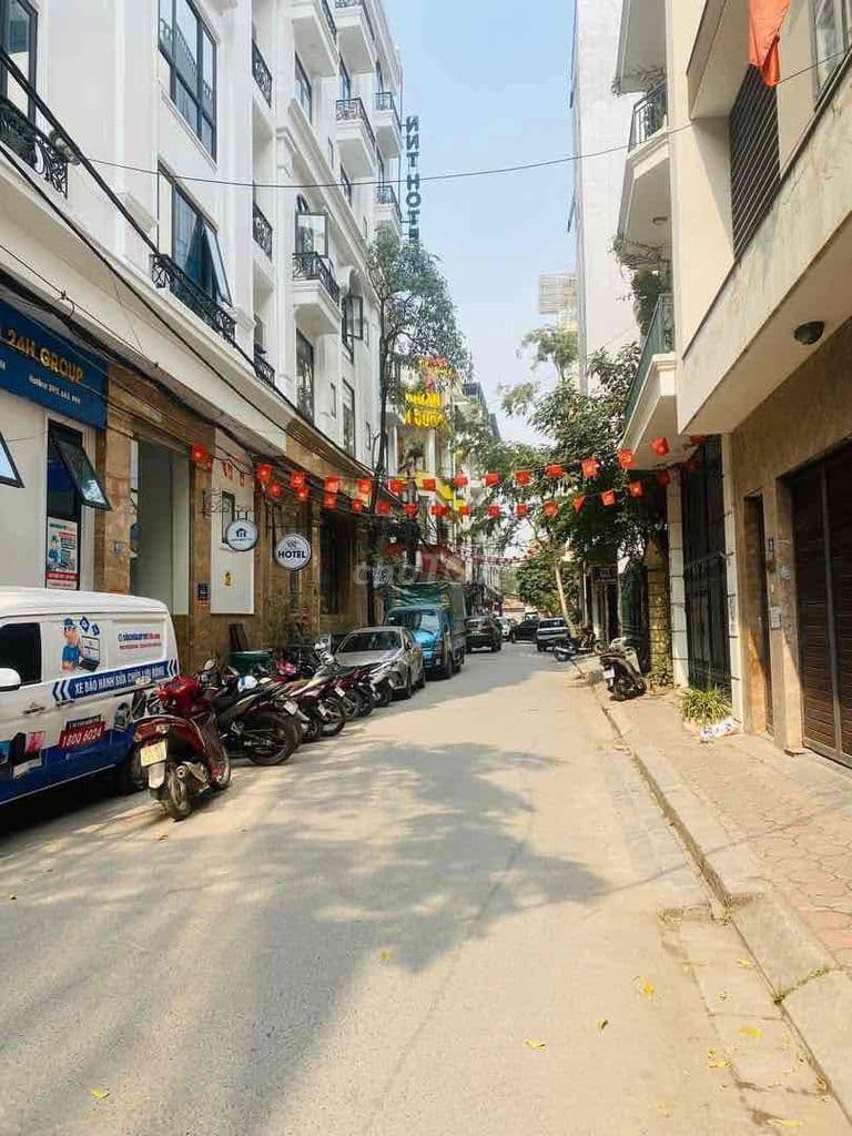 Phân Lô Trung Kính-Cầu Giấy,Oto Tránh Đỗ,Vỉa Hè 2 Bên,Ô Chờ Thang Máy