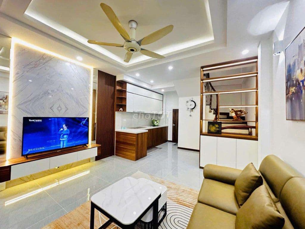 Văn Cao-Liễu Giai-Đội Cấn, gần oto, ngõ thông thoáng, full nội thất - Ảnh 2