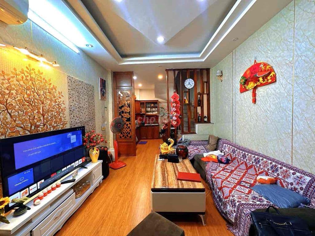 Cực hot, phố Nguyễn Chí Thanh, lô góc, 40m ra phố, VF3 đỗ, dân xây,37m