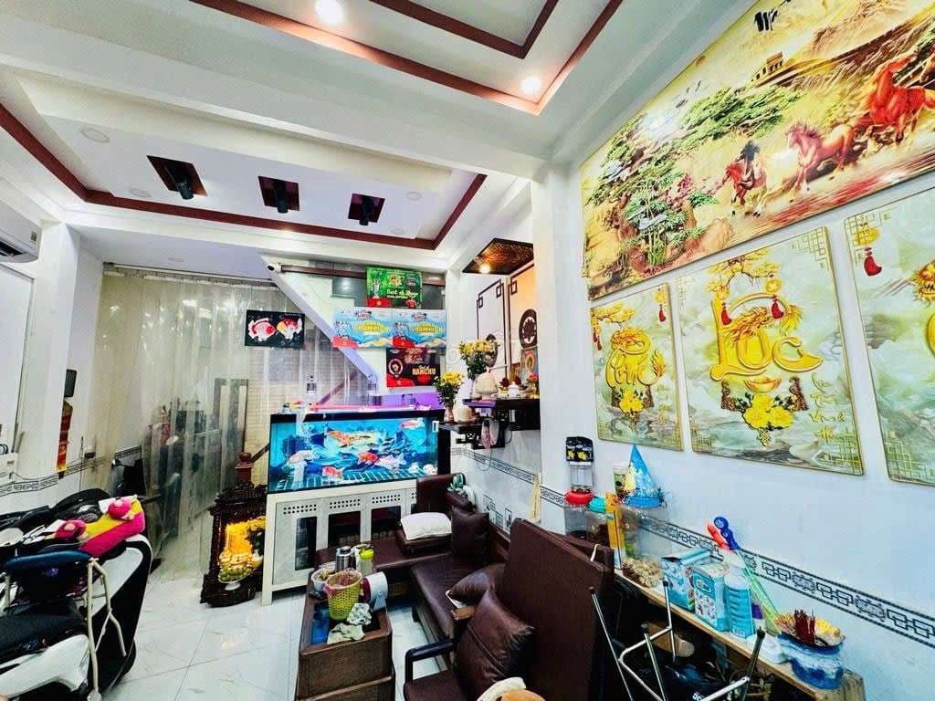 Nhà Bán 4 Tầng Bình Đông P. Phú Định - Quận 8 - 5PN Hẻm Xe Tải - SHR