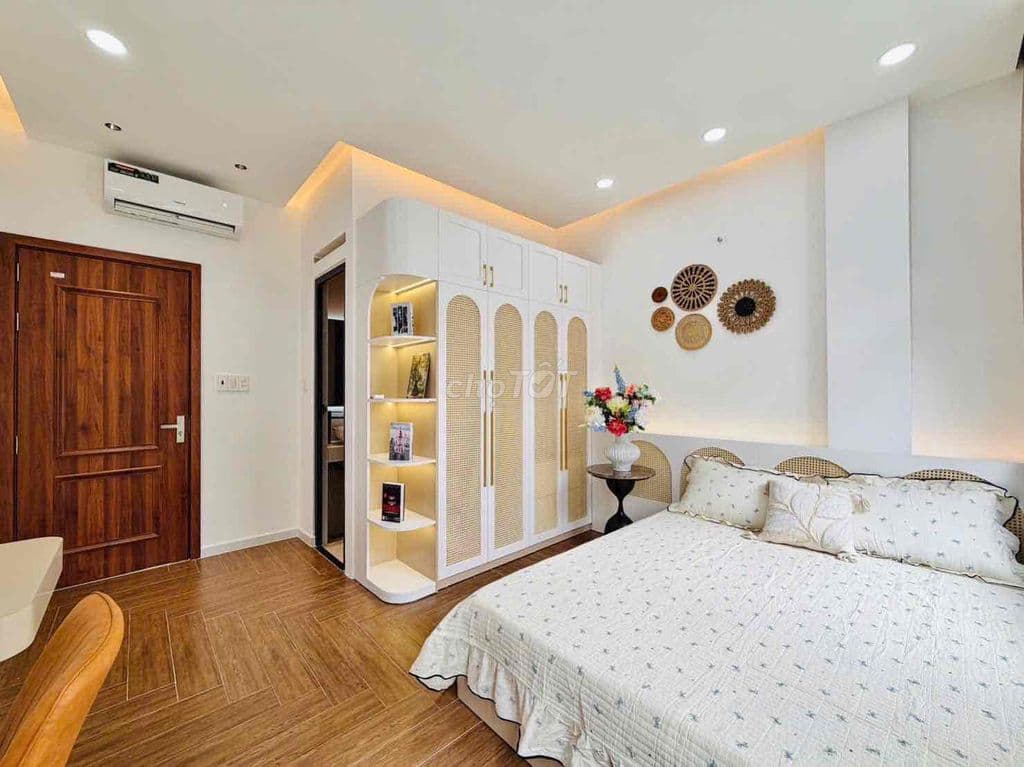 Không thể bỏ lỡ- TT tầng 3 PHẠM NGỌC THẠCH- Ô TÔ đỗ cửa-3 ngủ căn góc