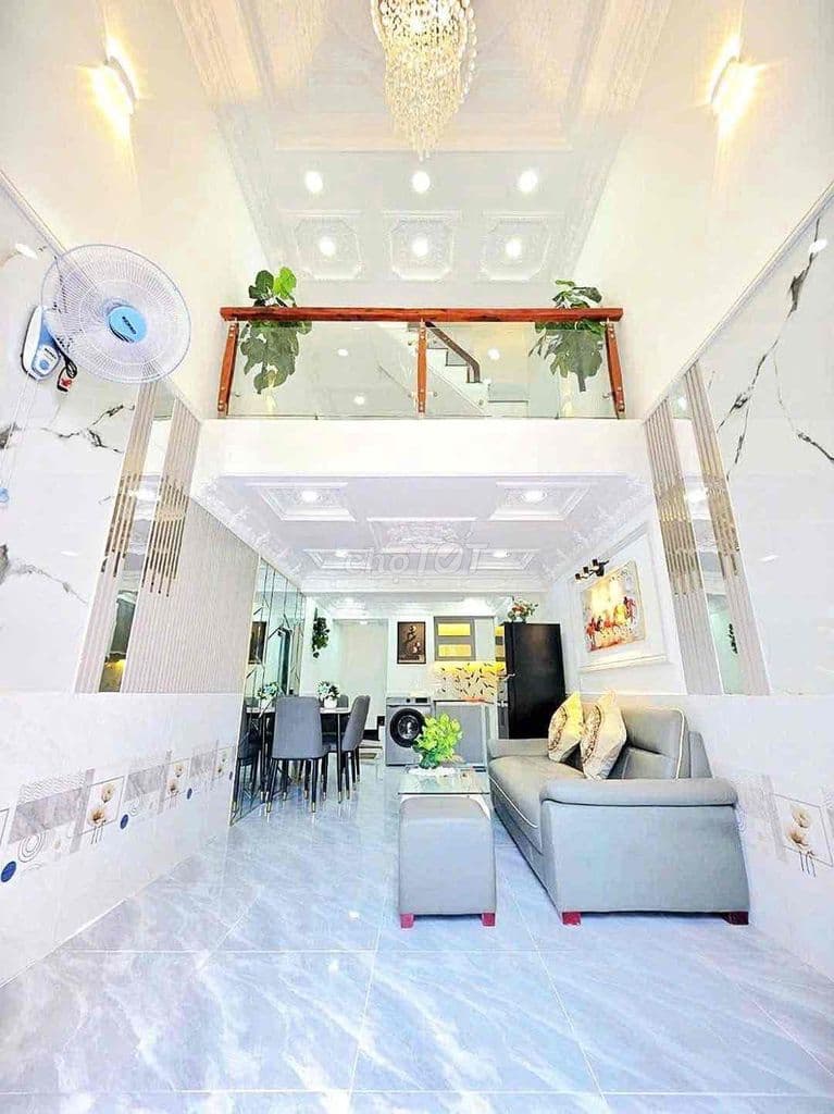 Nhà Gần trường Lâm Văn Bền 3 Tầng Ngay trung Tâm Nhà Bè - Ảnh 2