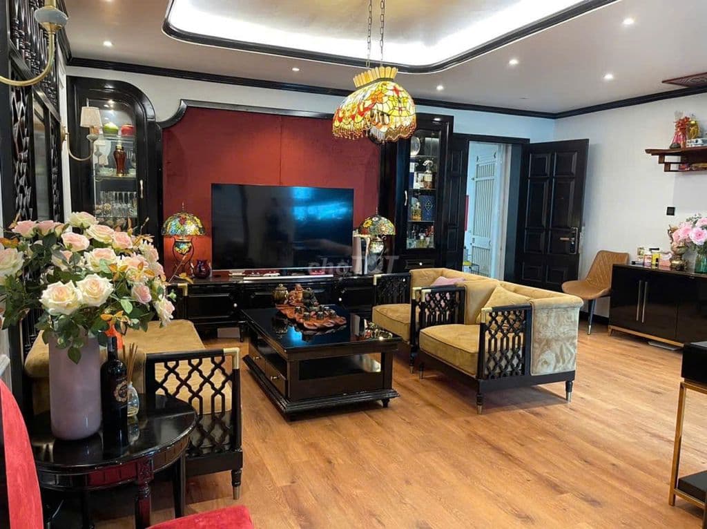 Bán nhà tặng nội thất cao cấp tiền tỷ. Giảm chào 400 triệu