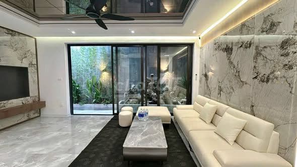 bán nhà 50m² Thanh Xuân đẹp, thang máy