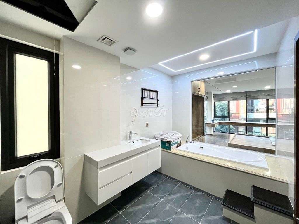 Bán Nhà Lô Góc 42M² 5 Tầng Gara ÔTÔ - Thang Máy - Full Nội Thất Đẹp - Ảnh 2