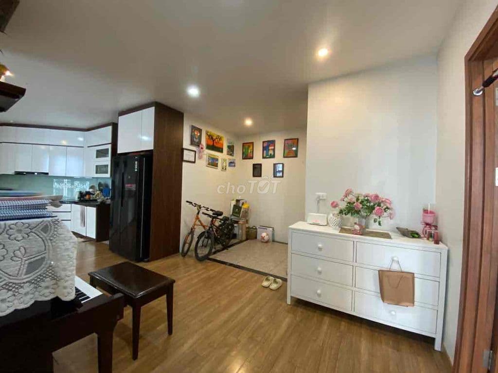 Chung cư Tân hoàng Minh 36 Hoàng Cầu 7,5 tỷ sổ đỏ 70 m view bể bơi - Ảnh 2