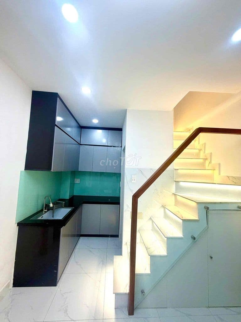 Nhà đẹp HXH Lạc Long Qân Q11 .. 24m, trệt 2 lầu đúc , 2pN - Ảnh 3