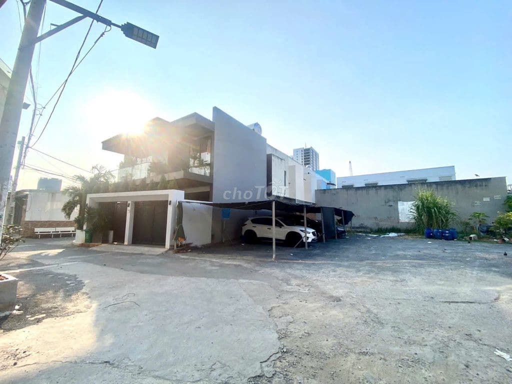 Chính chủ bán nhà ở Thủ Đức cách đường Tô Ngọc Vân 70m, hẻm xe hơi