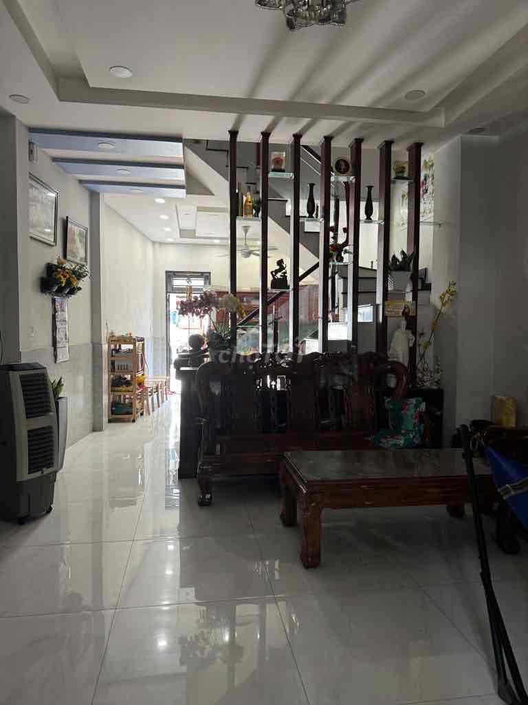 BÁN NHÀ ĐẸP 4 TẦNG NGANG KHỦNG 5.6m HXH NGUYỄN VĂN QUÁ - GIÁP GÒ VẤP - Ảnh 2