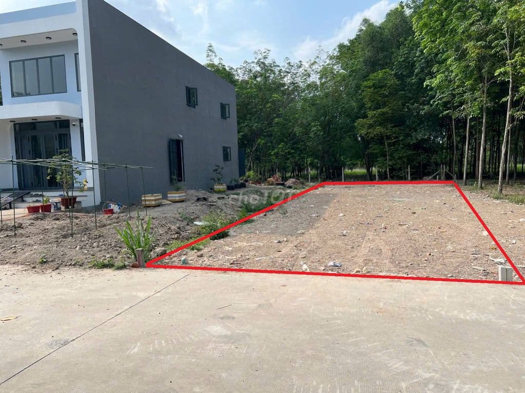 Cần ra lô đất ngộp cách cầu vượt Củ Chi 1km 160m2 full thổ 1tỷ1 SHR