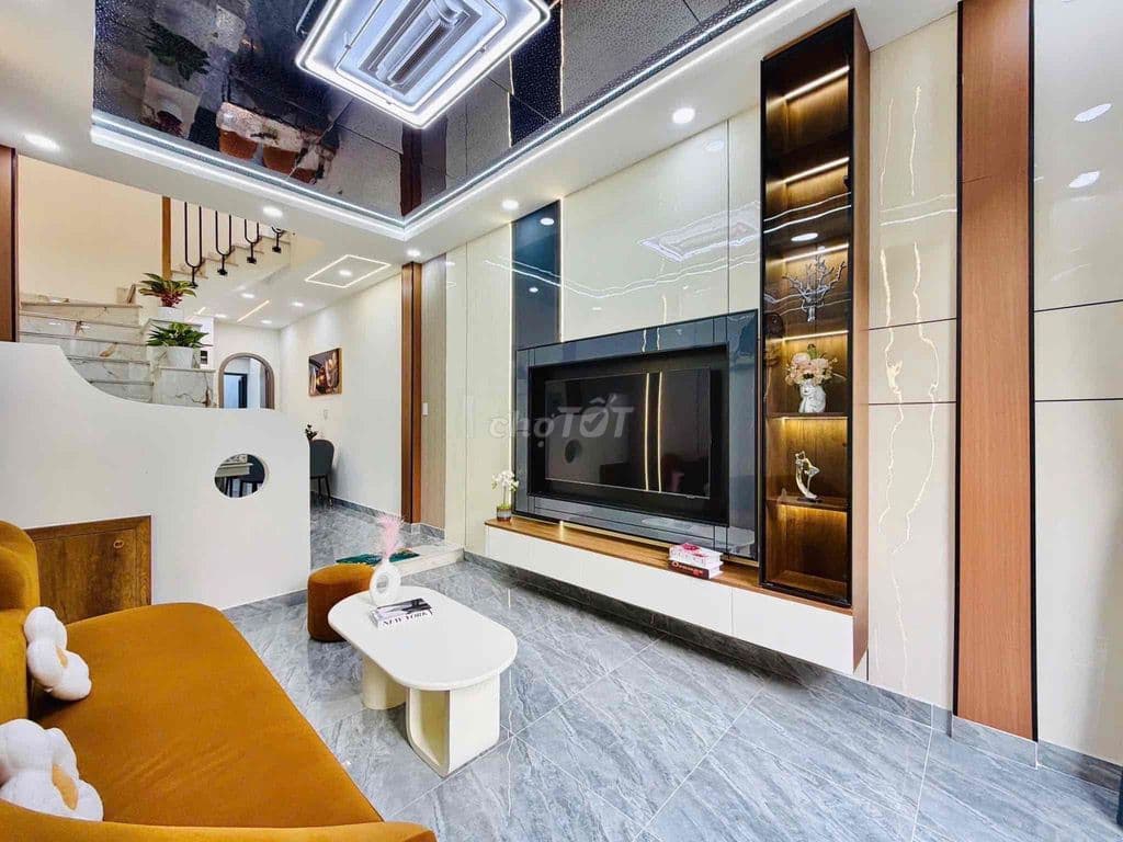 NHỈNH 5 TỶ- 40M2 - Ô TÔ TỚI CỬA - TÂN BÌNH - ĐI SÂN BAY 10 PHÚT - Ảnh 2