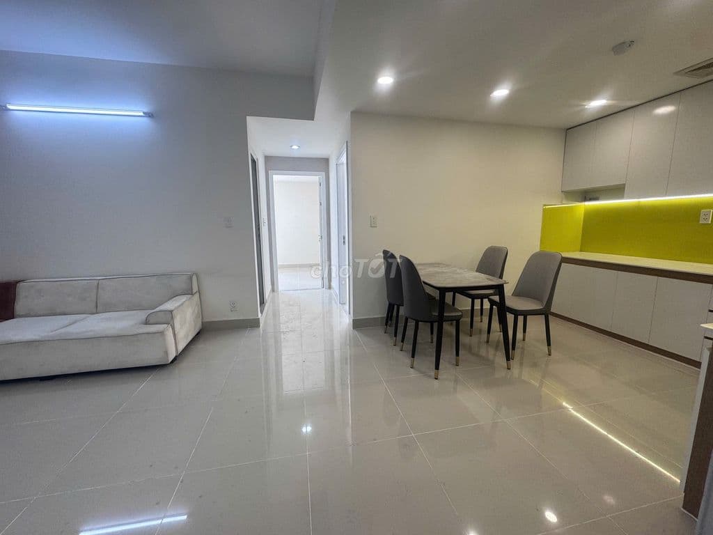Bán căn hộ tầng 19, lô A của Ccư 1050 Phan Chu Trinh, có sẵn 2PN + 2wc