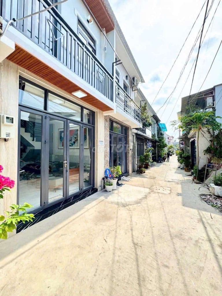BÁN NHÀ HẺM XE HƠI ĐẬU TRƯỚC NHÀ - Ảnh 2