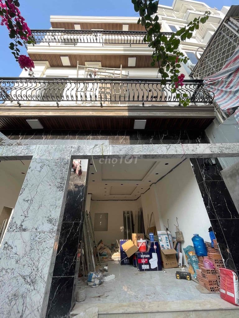 NHÀ PHỐ XÂY DỰNG MỚI ĐỦ NỘI THẤT -HẺM 3,5M HUỲNH TẤN PHÁT PHÚ MỸ HƯNG - Ảnh 3