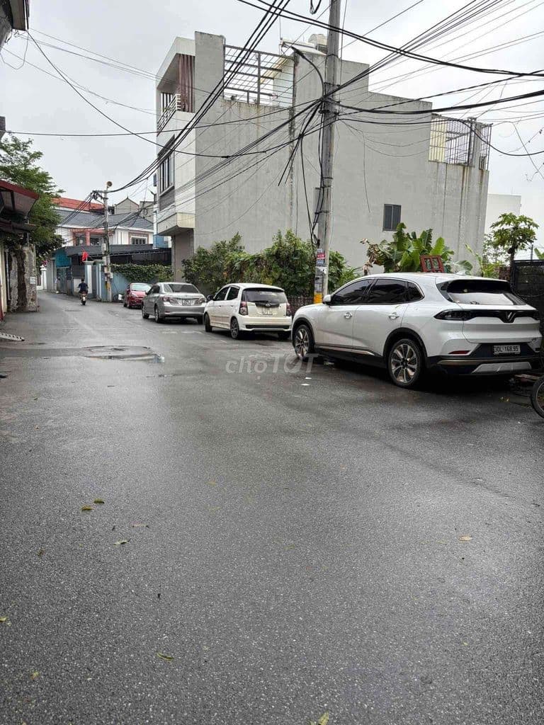 ĐẤU GIÁ- PHÂN LÔ- KINH DOANH- 3 Ô TÔ TRÁNH-ĐẤT ĐÔNG HỘI