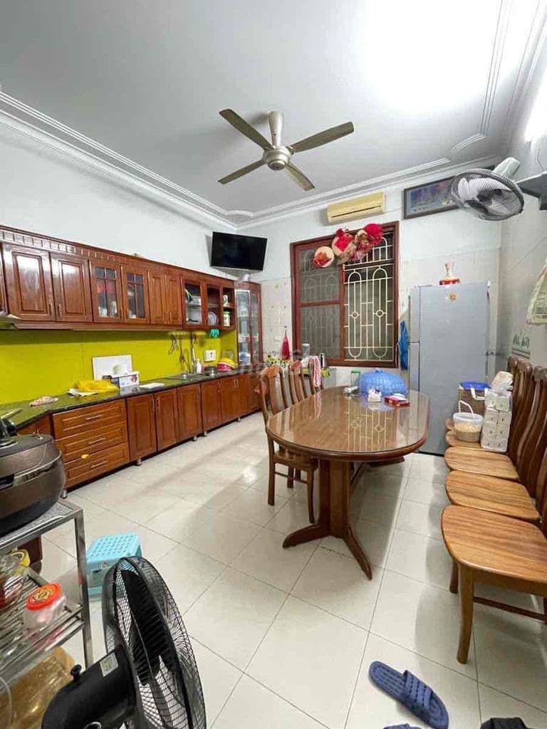 Gấp! Vũ Tông Phan, ngõ nông, nhà dân xây, không QH, sổ CC, DT 35m2*5T - Ảnh 2