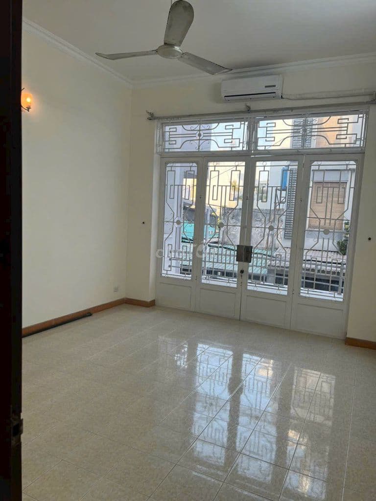 Bán gấp nhà chính chủ - Ảnh 2