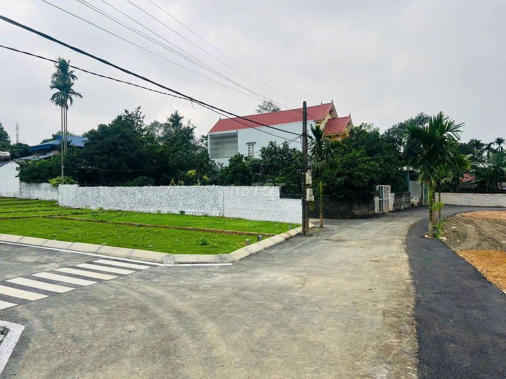 chính chủ bán lô đất 83,7 ngay quốc lộ 21a