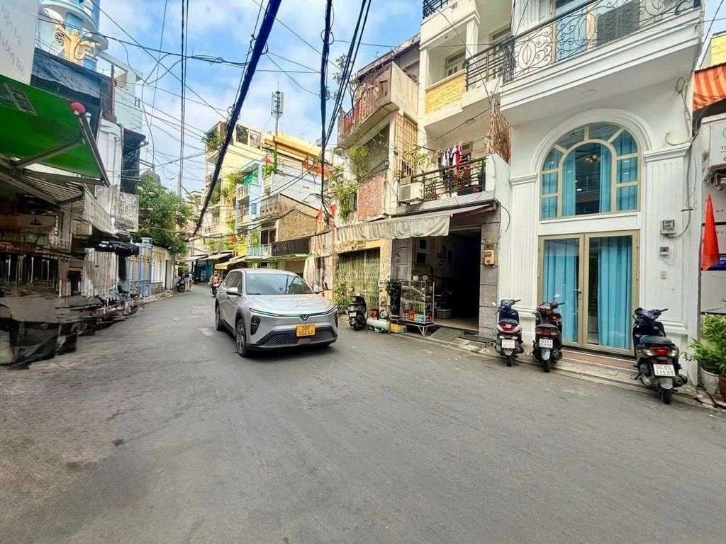 MẶT TIỀN - PHÚ NHUẬN - SIÊU ĐẮC ĐỊA , Ở VÀ KINH DOANH BTCT_9.3tỷ