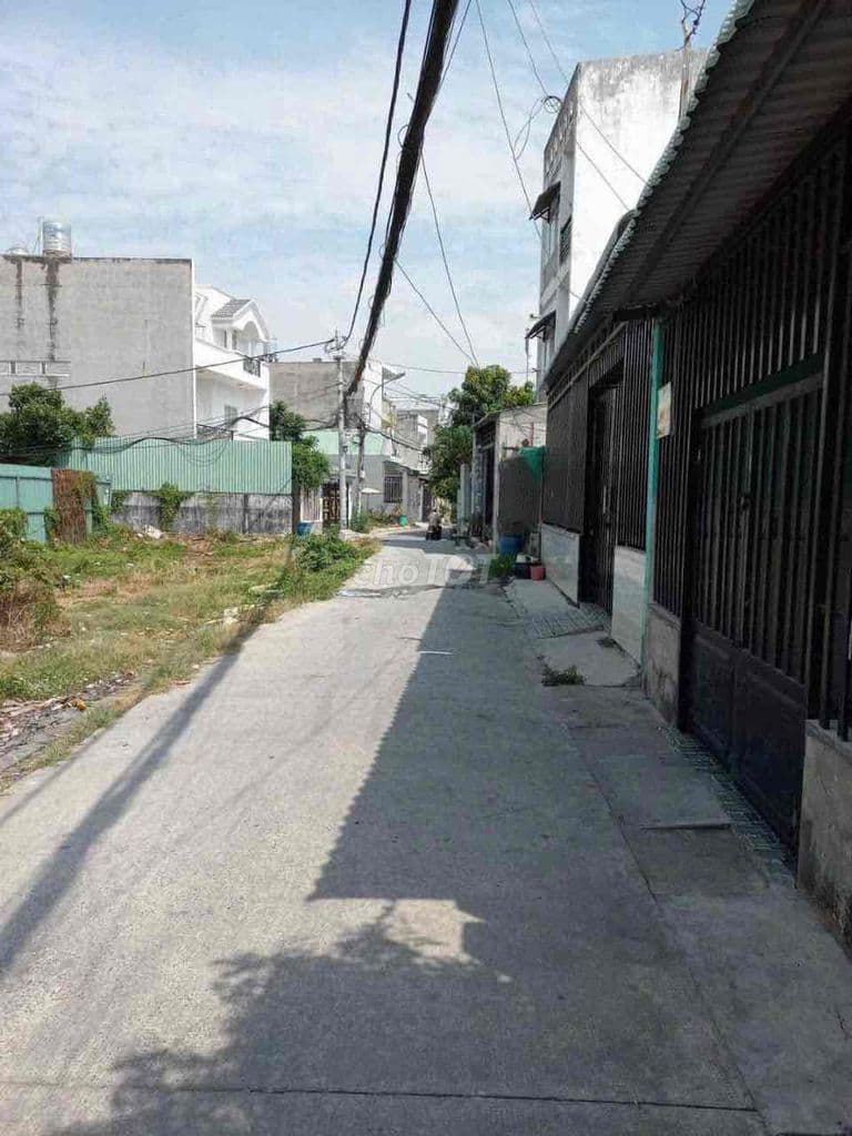 bán 137m có 50m thổ cư thuộc thị trấn tân túc Bình Chánh - Ảnh 3