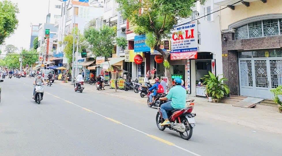 Khan hiếm P.25 bán đất tặng nhà C4 42m2 ngang 6m ngay ĐH Ngoại Thương - Ảnh 3