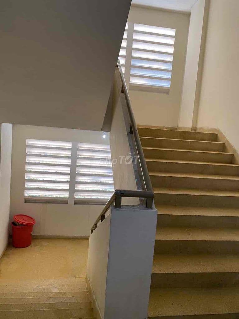 Chung cư có thang máy sổ hồng riêng lâu dài. 2 pn