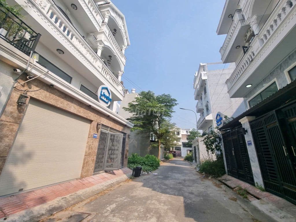 Bán lô đất KDC Rạch Tôm hẻm 1764 Lê Văn Lương, Nhà Bè. Đường 8m