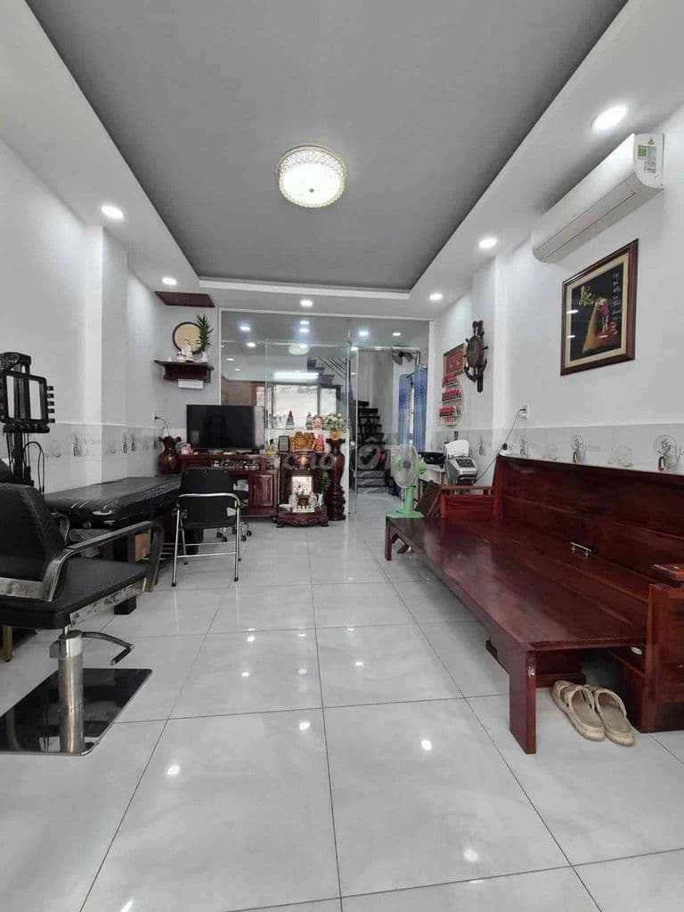 CHỈ 3.75 TỶ (4*10M) 2 TẦNG NGAY HỒ BƠI TÂY THẠNH
