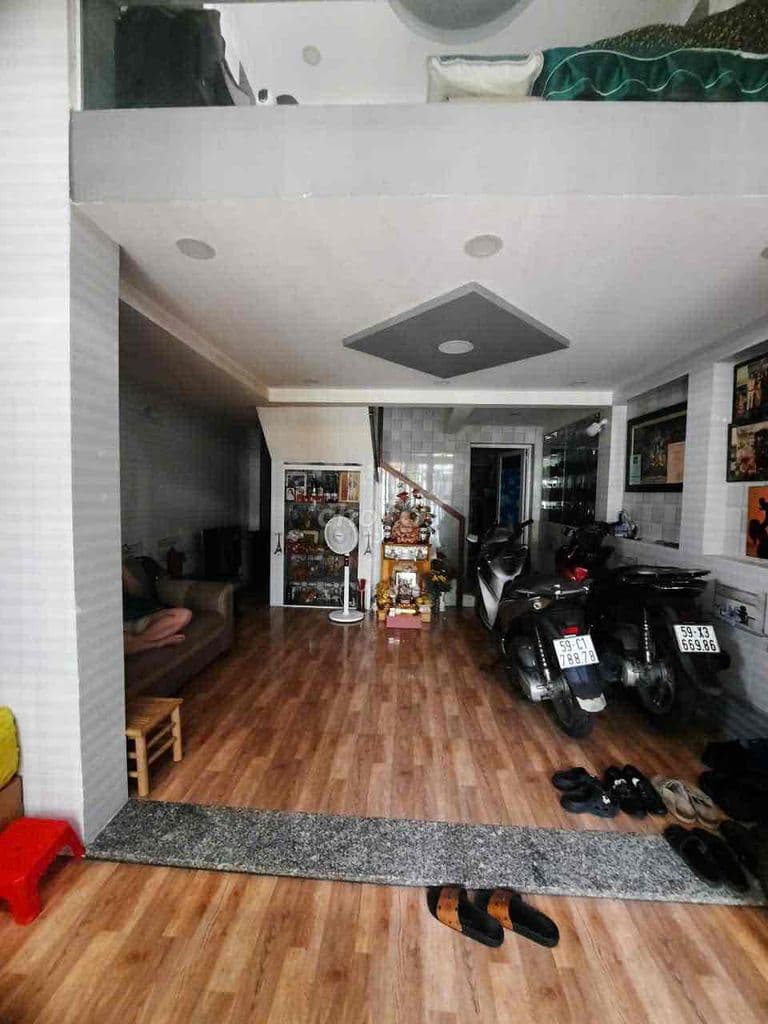 cần bán nhà 4.7 x 14. đường thống nhất