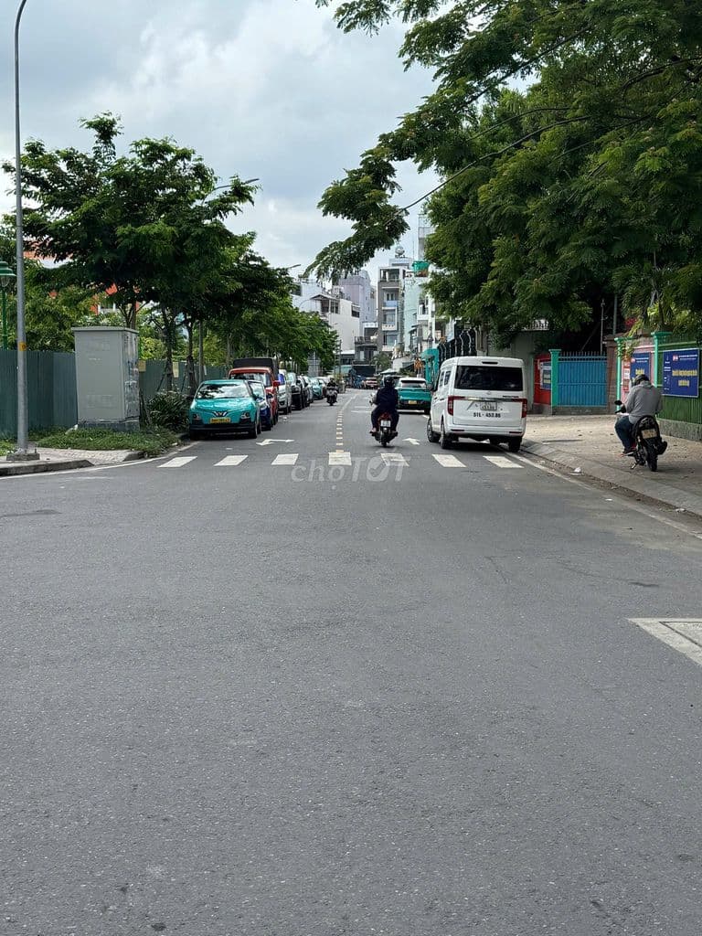 CHỈ 7.x TỶ - ĐƯỜNG 12M CHẤN HƯNG, XE HƠI ĐẾN NHÀ, NHÀ NGANG 4M NỞ HẬU
