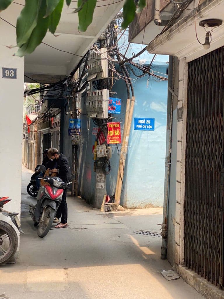 Bán Nhà Phố Chính Kinh - Ngõ Thông - Ô Tô Đỗ Cửa - Ảnh 3