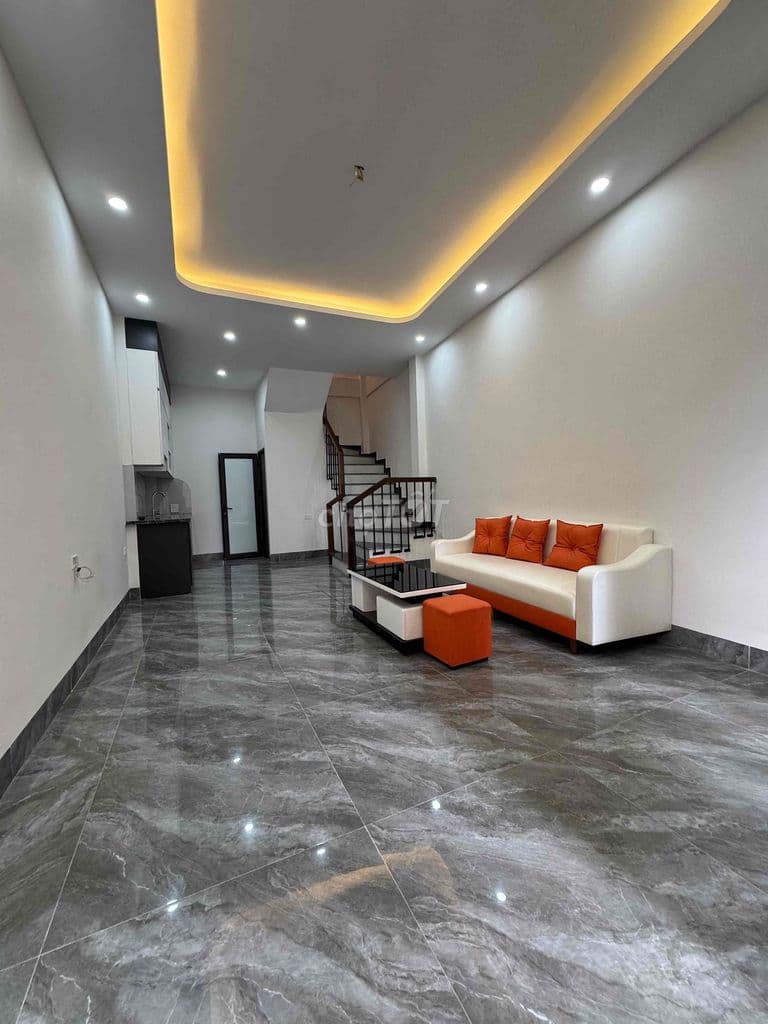 Cc BÁN NHÀ MỚI, 5TẦNG, VIEW HỒ 30HA, CẠNH TRƯỜNG CẤP 3 THACH BÀN - Ảnh 2
