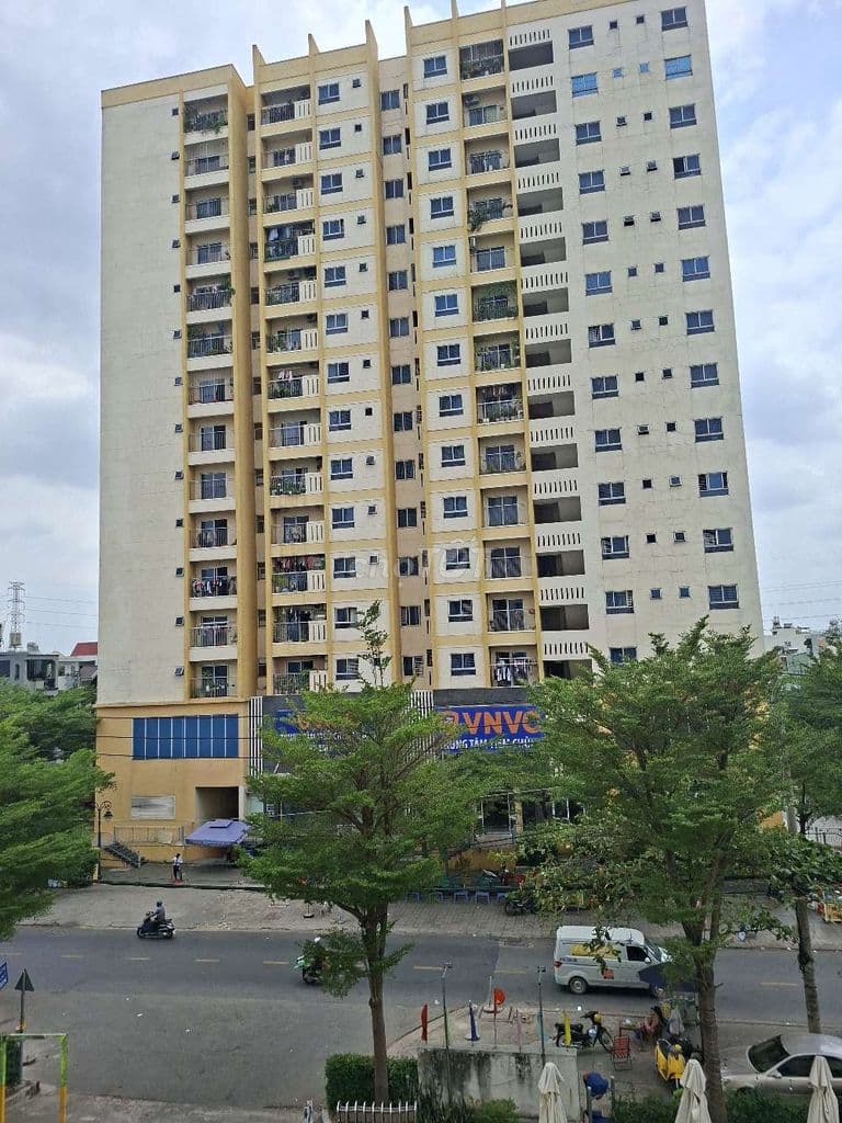 bán căn hộ chung cư Quân khu 7 75m 2pn 2w 2ban con giá 2 tỷ