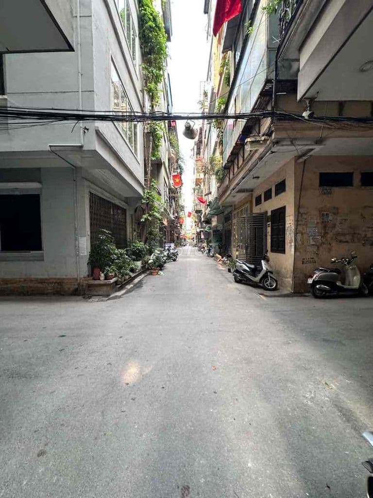 SIÊU PHẨM PHÂN LÔ TRẦN QUỐC HOÀN 42M2- HƠN 16TỶ- Ô TÔ TRÁNH – NGÕ TH - Ảnh 2