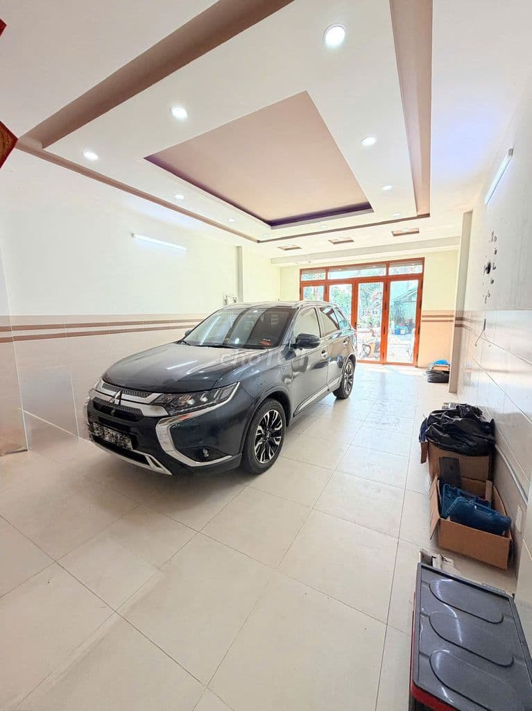 Bán nhà mặt tiền khu Tên Lửa gần chợ 5mx16m 2 lầu (đúc 3 tấm)