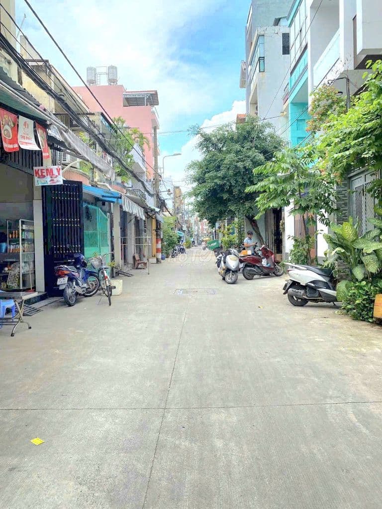 Nhà có bề ngang 6m Hẻm 8m cực hiếm với giá tiền chỉ 7.3 tỷ còn bớt - Ảnh 2