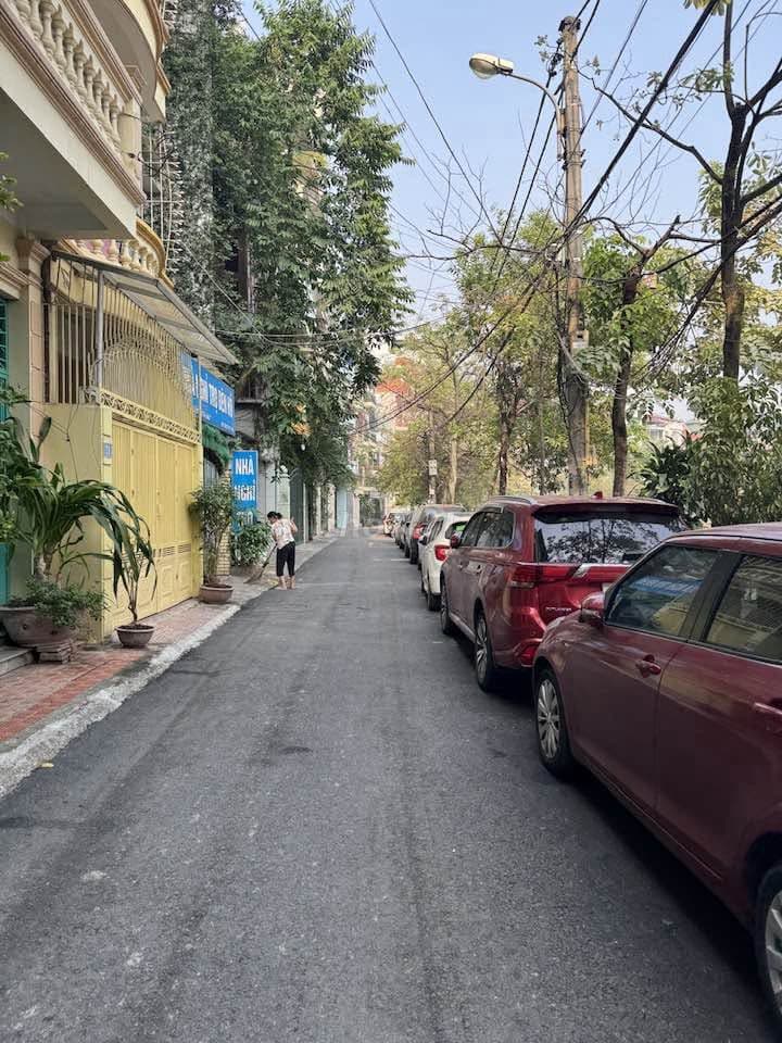 VÕ THỊ SÁU - GẦN HỒ - NGÕ THÔNG - DÂN XÂY - NHÀ THOÁNG SÁNG -