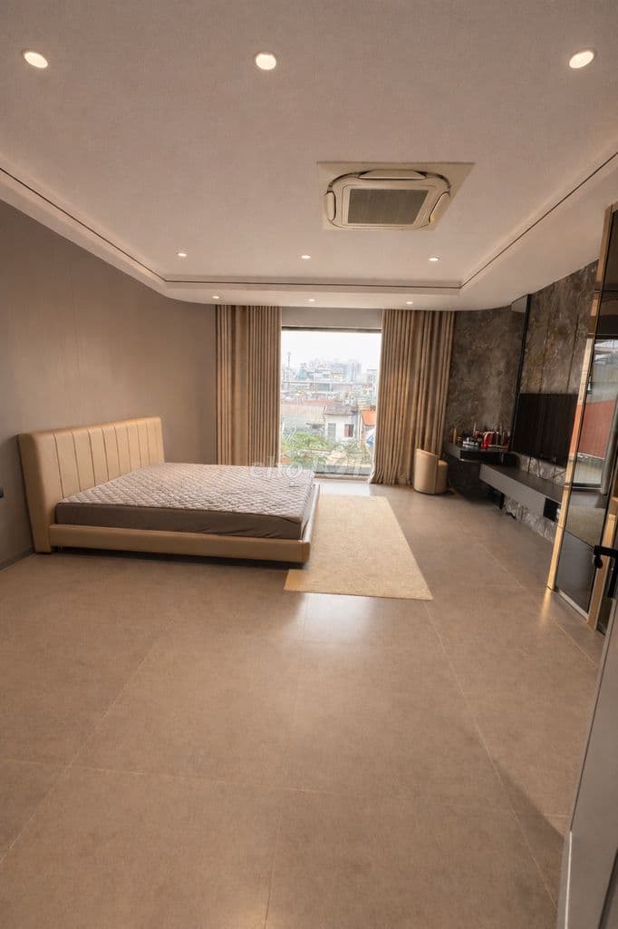 Nhà dân xây, cách phố Kim Mã 100m, 6pn- 45m2 - 13 tỷ(TL chính chủ)