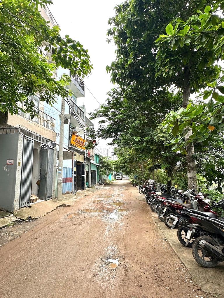 Lô 70m2 không lộ giới, đường trước đất 10m. Bình Chiểu,Thủ Đức