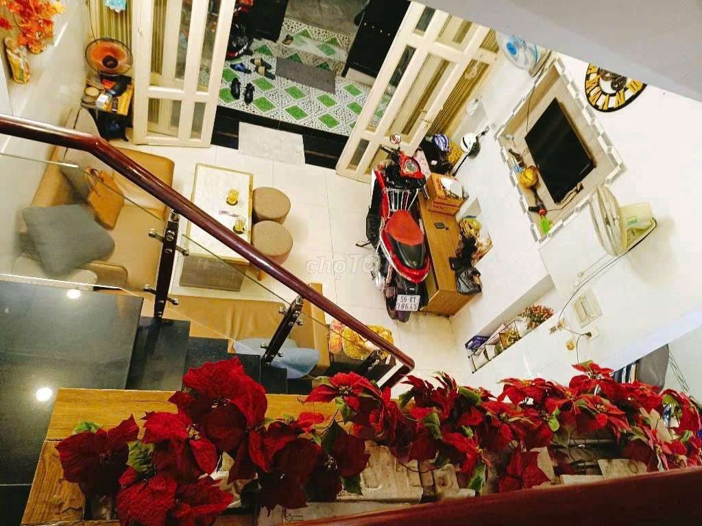 BÁN NHÀ QUẬN 6, ĐƯỜNG HẬU GIANG, 65M2(6,5X10), 3 TẦNG, SỔ HỒNG CHUẨN - Ảnh 2