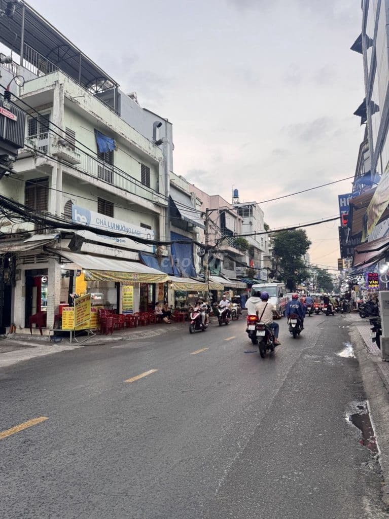 Nhà Khu Bầu Cát, HXH 6m, 6.5 tỷ, 10m ra MT Đồng Đen, 32m² A4, 3 tầng. - Ảnh 2