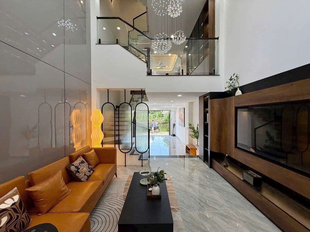 Nhỉnh 6 tỷ Siêu phẩm đẹp mê Đường Thạnh Lộc 29 - Ảnh 2