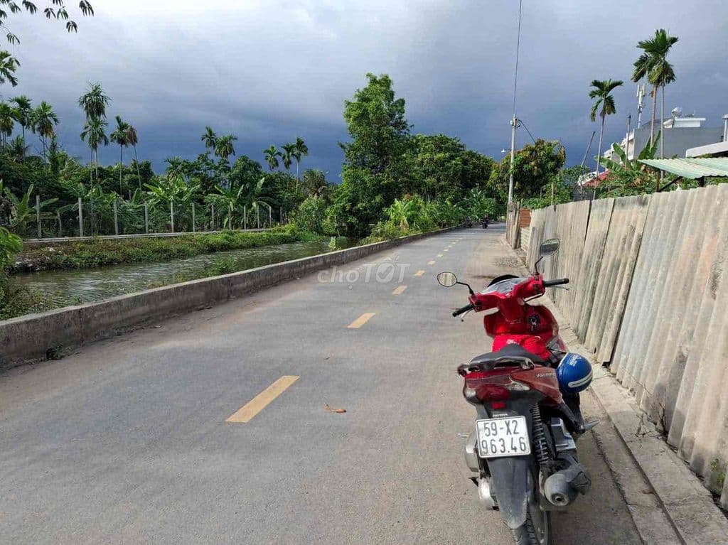 Hàng ngộp- 125m2 mặt tiền kênh số 3- tx52- Thạnh xuân- Quận 12- Tp.HCM