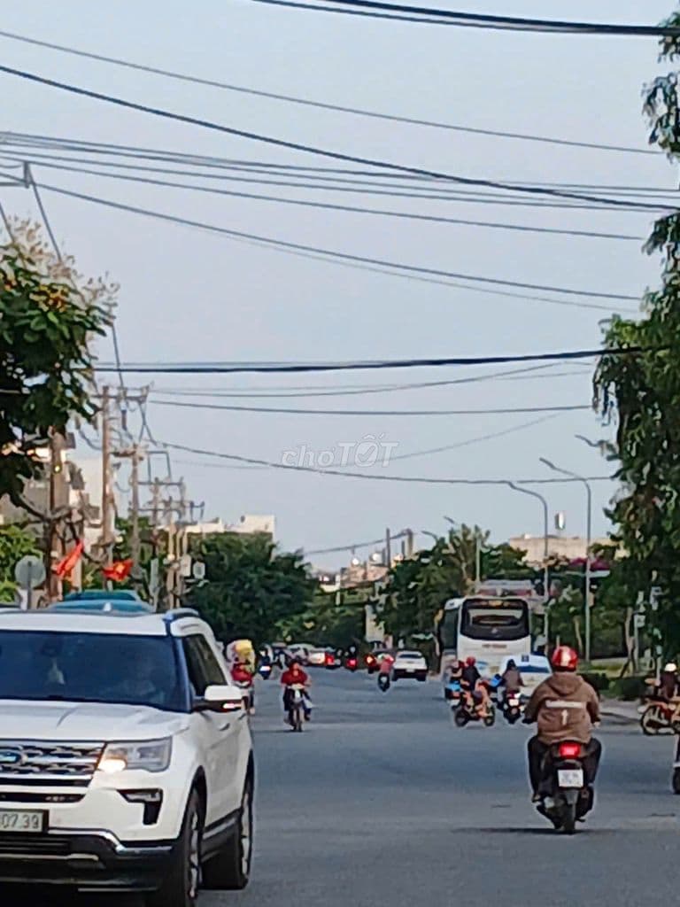 GIẢM 300 TRIỆU - 156M² ĐẤT MẶT TIỀN BƯNG ÔNG THOÀN, GẦN GLOBAL CITY - Ảnh 2
