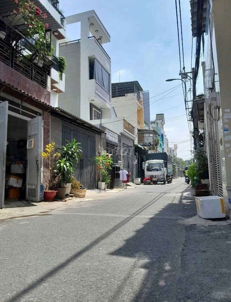 Nhà 3 tầng 5 x 22m hẻm xe tải 6m thông,đường Trần Thị Năm