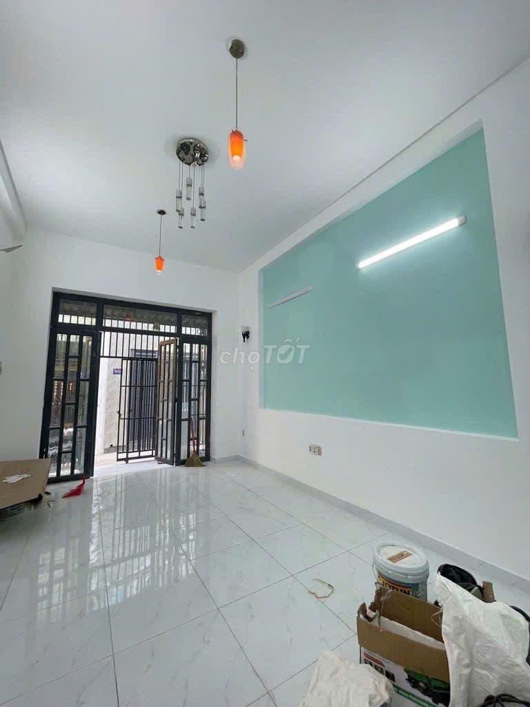 NHÀ 2 TẦNG_4 x 9m_TRƯỜNG CHINH_GIÁP CHẾ LAN VIÊN_TÂN PHÚ_NHỈNH 4 TỶ - Ảnh 2