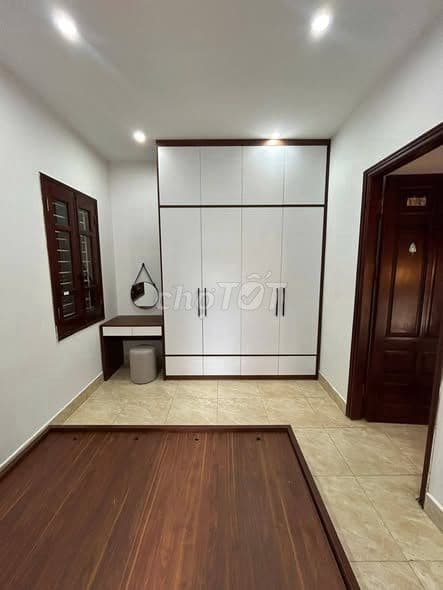 bán nhà 5 tầng đường Giáp Bát giá nhỉnh 8 tỷ - Ảnh 2
